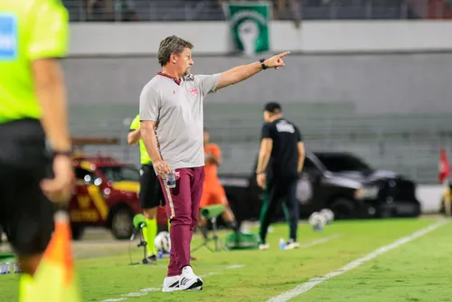 
				CRB lidera seleção da rodada da Série B com quatro representantes; veja nomes
			
			