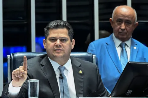 
				Fim da 6×1 sofre reviravolta e joga ‘balde de água fria’ em trabalhadores
			
			