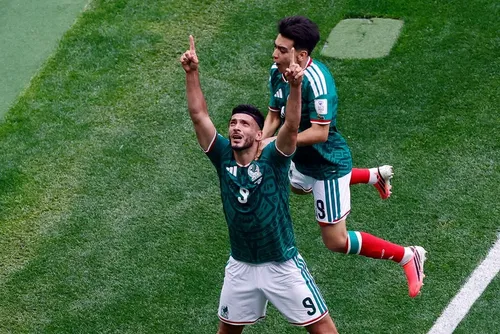 
				Futebol dinâmico e histórias de superação: conheça o México que pode enfrentar o Brasil
			
			