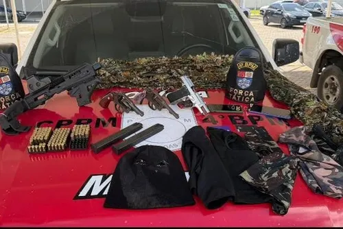  Grupo armado e com roupas camufladas é alvo da PM; suspeito morre em confronto no Benedito Bentes 