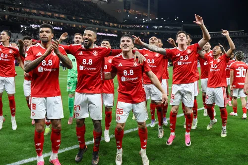
				Internacional faz post provocativo ao Corinthians após classificação
			
			