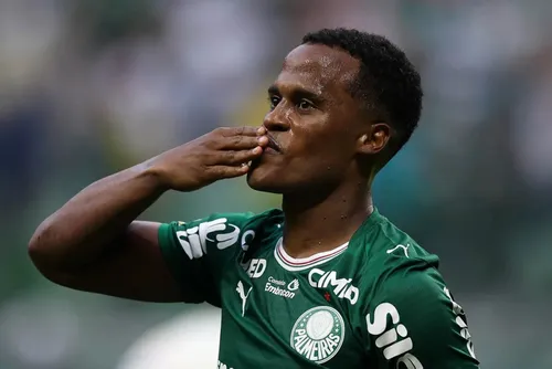 
				John Arias freta avião para ajudar vítimas de terremoto na Colômbia
			
			