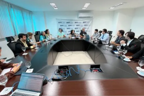 
				Laudos apontam exposição de peixes-bois a agentes químicos em Alagoas
			
			