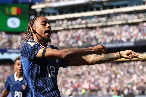 
				Liverpool avança por Barcola e vê acerto com PSG mais próximo
			
			