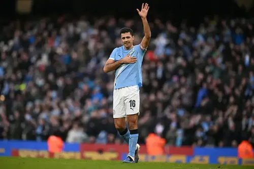 
				Manchester City recusa oferta do Barcelona por Rodri
			
			