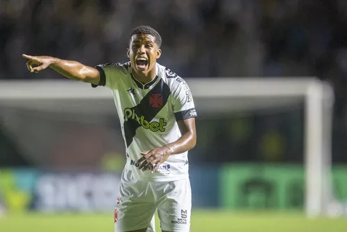 
				Manchester United anuncia a contratação de Andrey Santos
			
			