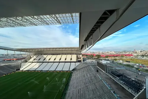
				Marcelo Paz reconhece problemas no gramado da Neo Química Arena e anuncia medidas
			
			