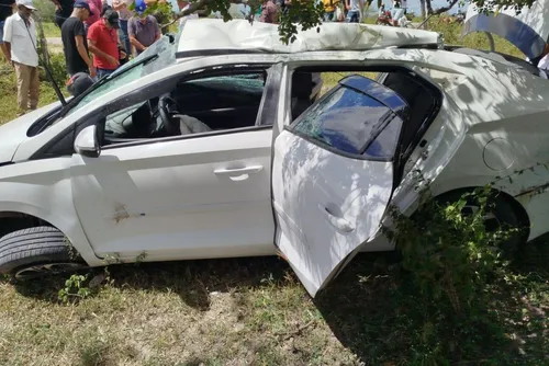 
				Motorista morre após ser arremessado de carro em acidente na AL-104
			
			