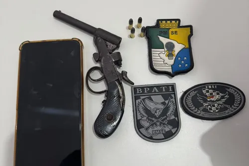 
				Operação conjunta entre PMAL e PMSE prende três suspeitos e apreende armas e drogas em Sergipe
			
			