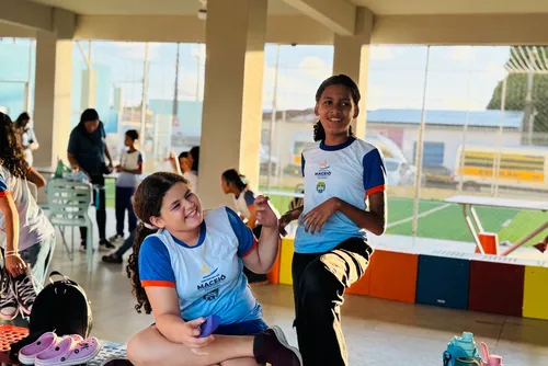
				Parque Biblioteca transforma rotina de crianças e famílias no Benedito Bentes após um ano de atividades
			
			