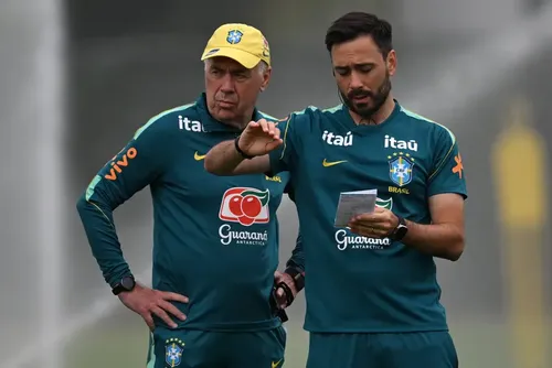 
				Queda na Copa deve provocar mudanças na comissão técnica da Seleção
			
			