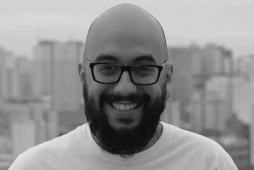 
				Quem é Igor Carvalho, repórter agredido durante debate da Band
			
			
