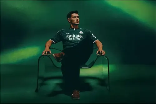 
				Real Madrid aposta em uniforme verde para a temporada 2026/27; veja
			
			