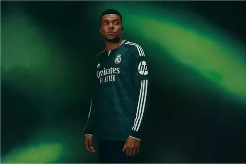 
				Real Madrid aposta em uniforme verde para a temporada 2026/27; veja
			
			