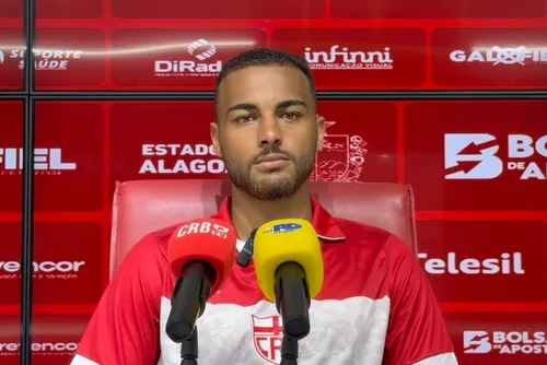 
				Reforço do CRB, Estevão destaca evolução física e briga por vaga no meio-campo
			
			