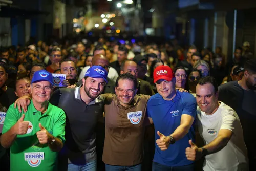 
				Renan Filho anuncia UPA em Feira Grande e reúne apoiadores em agenda no Agreste e no Baixo São Francisco
			
			