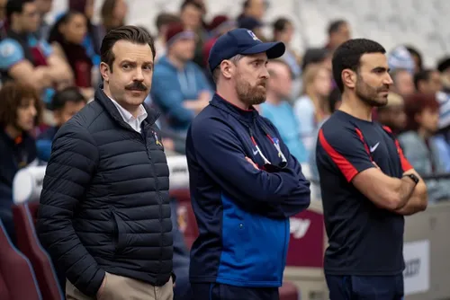 
				Ted Lasso: veja quem volta e quem não estará na 4ª temporada
			
			