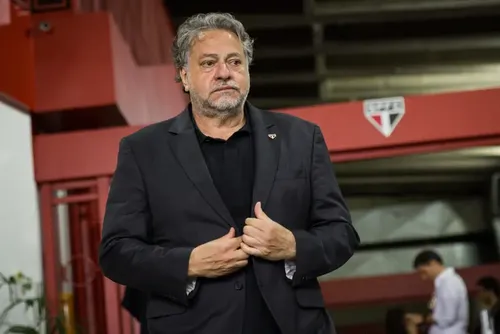 
				Testemunhas dizem que Casares
retirava
R$ 100 mil por mês do São Paulo
			
			