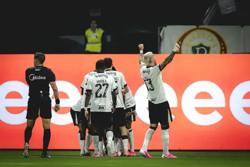 
				Torcedores criticam Abel Ferreira após Palmeiras x Atlético-MG
			
			