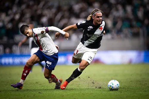 
				Vasco define que vai contratar centroavante nesta janela
			
			