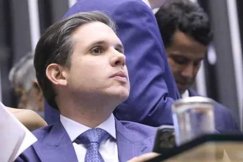 
				Vieira já ignorou convocação da Câmara três vezes
			
			