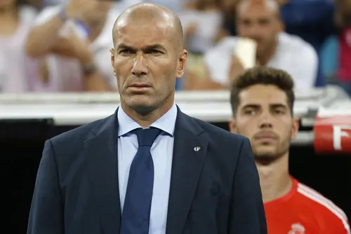 
				Zidane se prepara para assumir cargo de técnico da França após a Copa
			
			