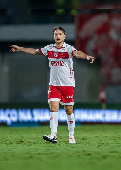 
				Bressan admite fragilidade defensiva do CRB e cobra reação: 'coletivo precisa melhorar'
			
			
