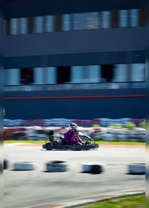 
				Conheça a alagoana de 21 anos que conquistou o título da Rookie no kart
			
			