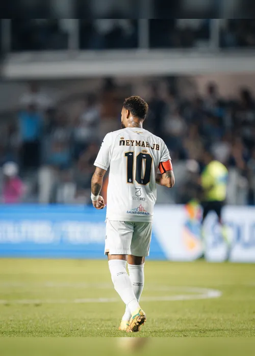 
				Cuca deixa em dúvida presença de Neymar no jogo decisivo por causa de leilão
			
			