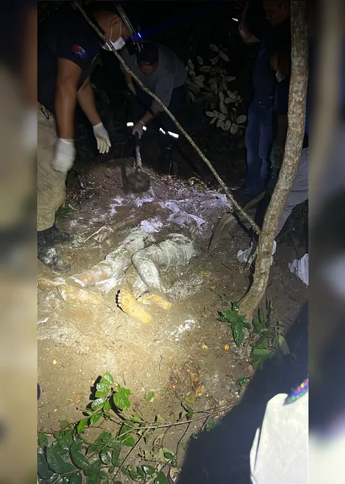 
				Suspeito de duplo homicídio é preso em abordagem e aponta mandante ligado ao tráfico
			
			
