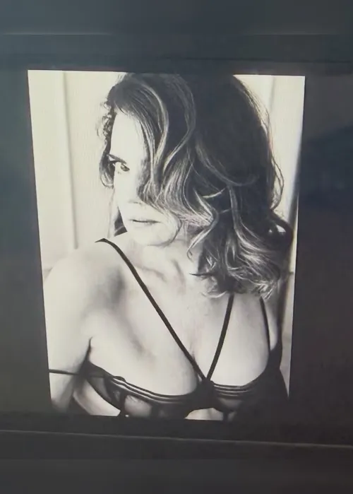
				Estrela da TV nos anos 80, Mayara Magri posta aperitivo de ensaio sensual
			
			