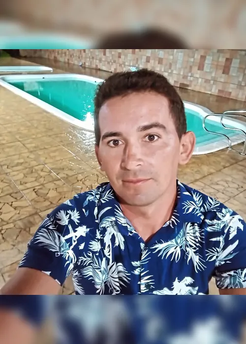 
				Homem morre atropelado por motoniveladora ao levar almoço para amigo em Feira Grande
			
			