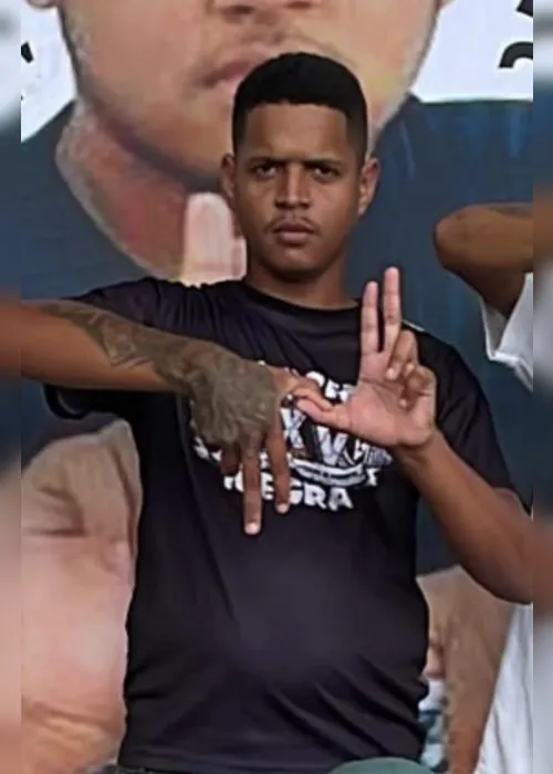 
				Jovem é executado a tiros enquanto assistia a jogo de futebol em Arapiraca
			
			
