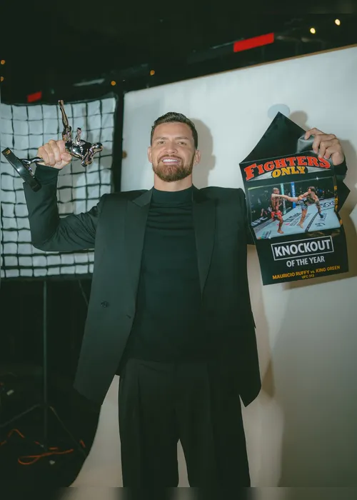 
				Maurício Ruffy conquista prêmio de Nocaute do Ano no World MMA Awards
			
			