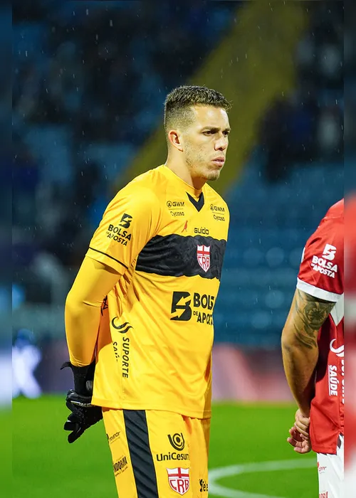 
				O gol de  Fábio Matias foi sem a bola
			
			