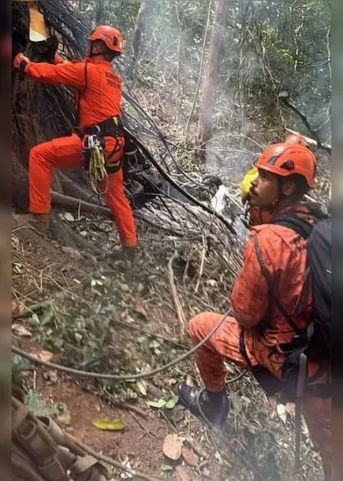 
				'Perdi metade da família', diz parente de vítimas mortas em queda de helicóptero
			
			