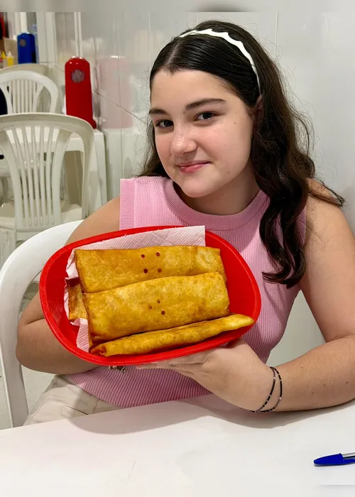 
				Pastel Chinês da Maria - Atravessando gerações
			
			