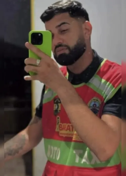 
				PC apreende celulares e analisa câmeras para esclarecer assassinato de mototaxista
			
			