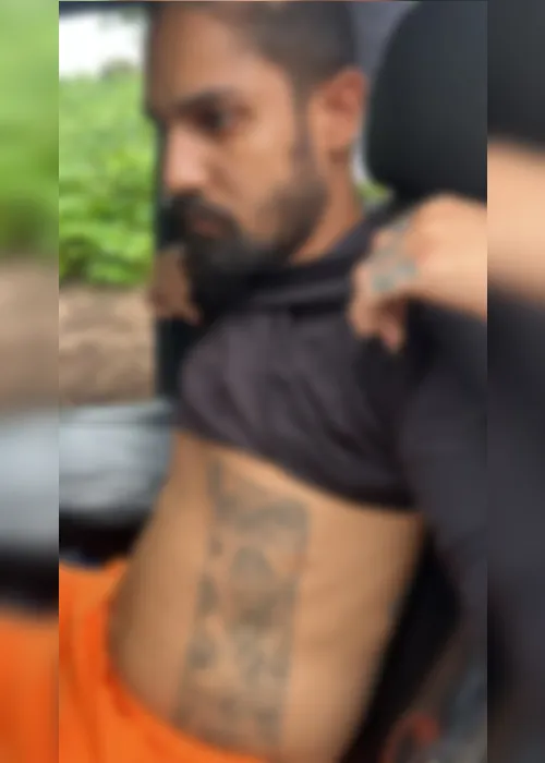 
				Polícia faz cerco, intercepta veículo e prende suspeito de assaltos em Alagoas e Sergipe
			
			