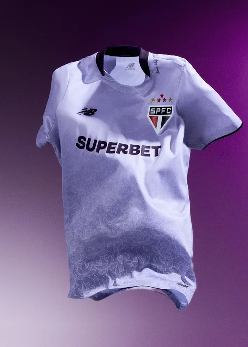 
				São Paulo apresenta camisa exclusiva para o futebol feminino; confira
			
			