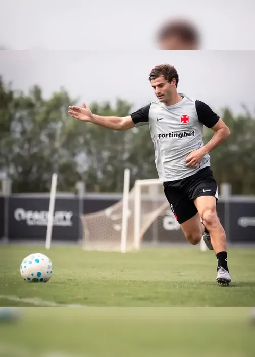 
				Sosa é apresentado pelo Vasco e projeta duelo com o Santos: 'Temos uma final'
			
			