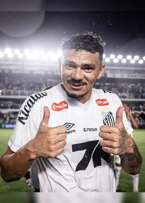 
				Tiquinho rescinde com Santos após atrasos de salários
			
			