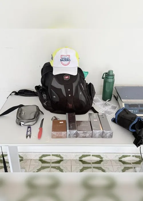 
				Vídeo: polícia prende dois suspeitos de assaltar loja de perfumes em Arapiraca
			
			