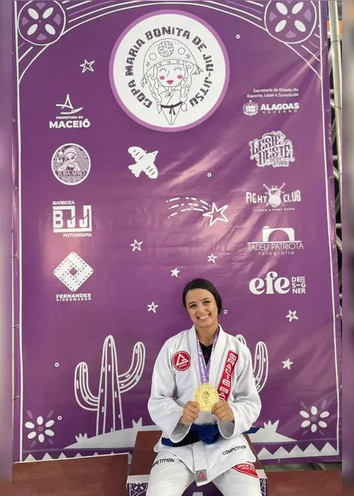 
				Yasmim Sanae conquista ouro na abertura do Circuito Alagoano e mira Sul-Americano: 'Resiliência'
			
			