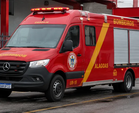 Bebê de dois meses é resgatada após ficar presa dentro de carro em Maceió