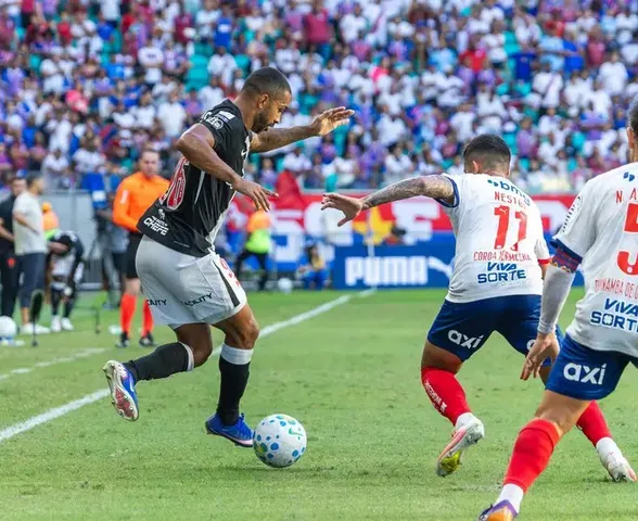 Em jogo com quatro gols anulados, Vasco e Bahia ficam no empate