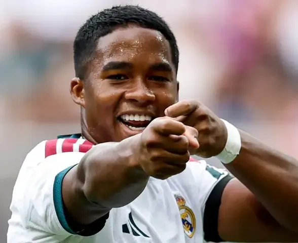 Endrick desperta interesse da Roma, que aguarda posição do Real Madrid