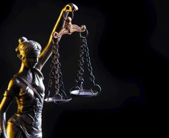 Ex é condenado após mulher se fingir de morta para evitar feminicídio