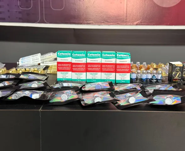 Produtos de emagrecimento não autorizados no Brasil estão entre itens apreendidos em apartamento no Farol