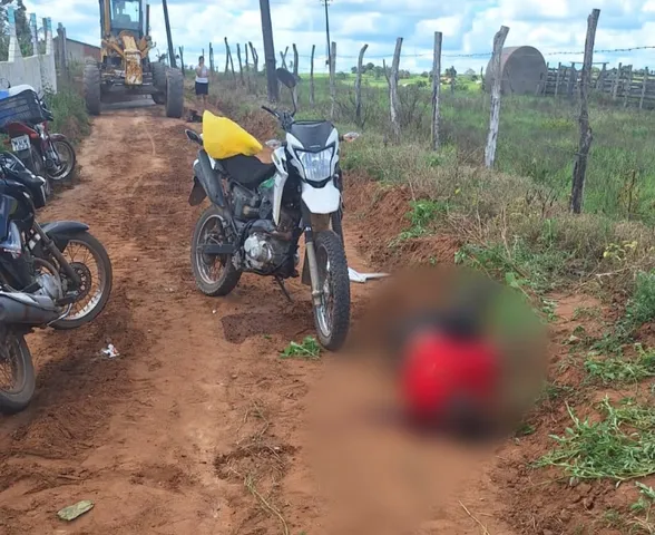 Homem morre atropelado por motoniveladora ao levar almoço para amigo em Feira Grande